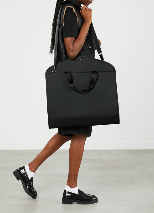 Lipault Lost In Berlin Garment Bag  Noir Lipault Lost In Berlin Garment Bag  Noir