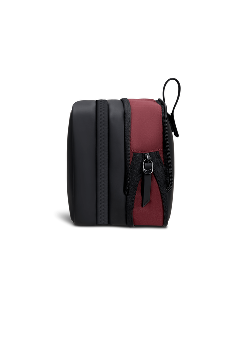 Lipault Lost In Berlin Split Toiletry Bag  Noir Lipault Lost In Berlin Split Toiletry Bag  Noir