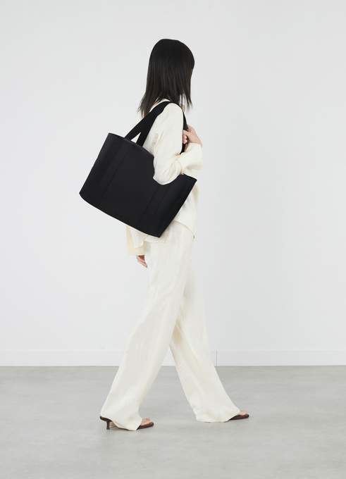 Lipault Lost In Berlin The Carry-Away  Black Lipault Lost In Berlin The Carry-Away  Black