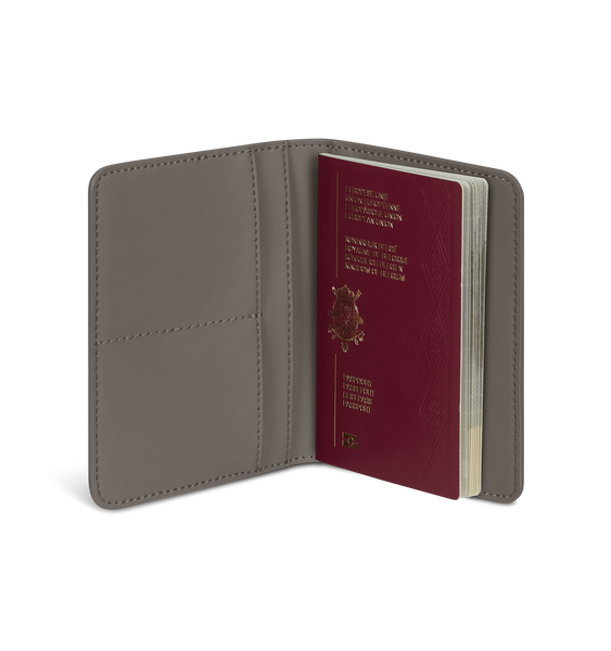 Lost In Berlin Prot&egrave;ge-passeport