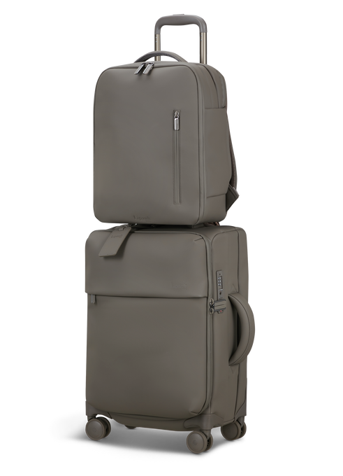 Lost In Berlin Reiserucksack Light 15.6"